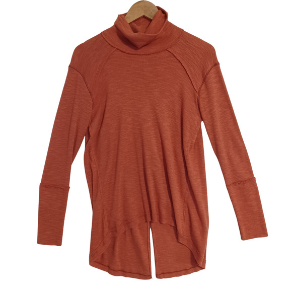 We The Free Size XS Long Sleeve Split Back Turtleneck Raw Seams Rust Orange - Picture 1 of 8